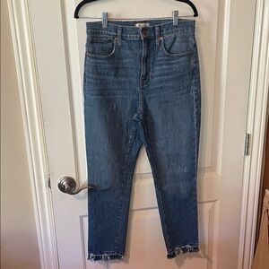 Madewell Cropped Denim boyfriend fit Jeans with Frayed cropped Hem